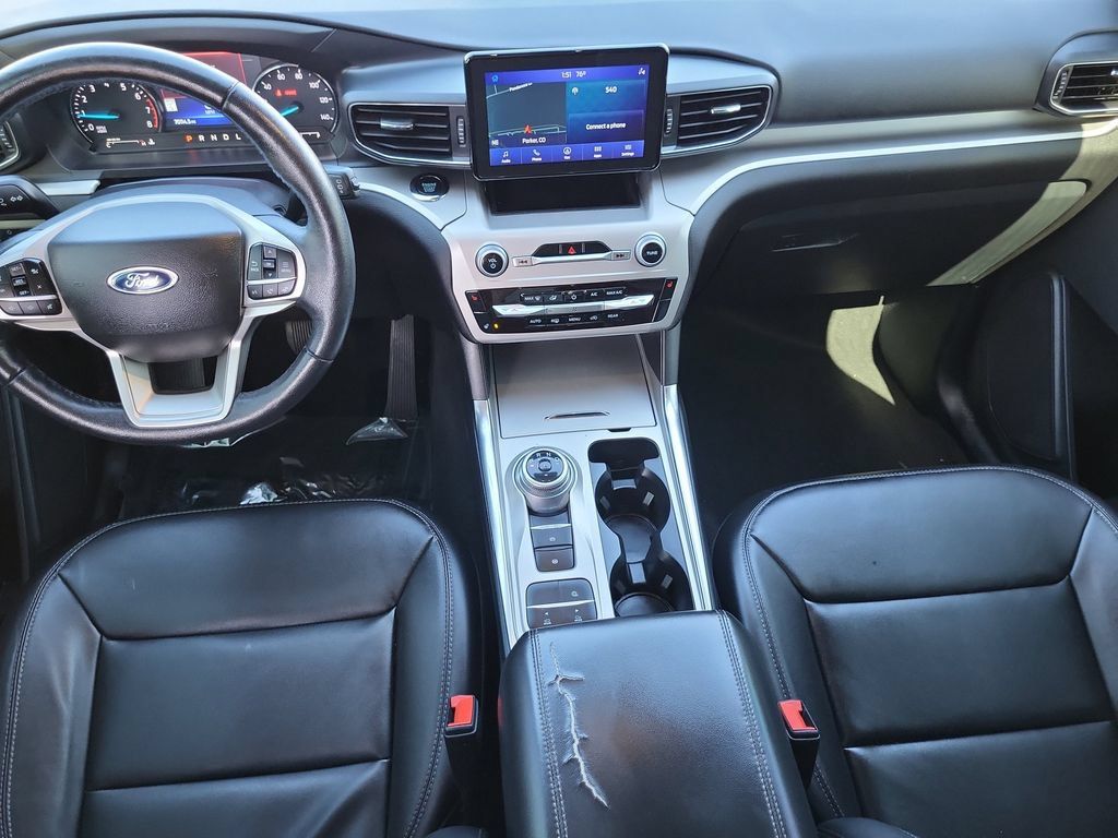 Used 2022 Ford Explorer XLT w/ Equipment Group 202A RWD image 13