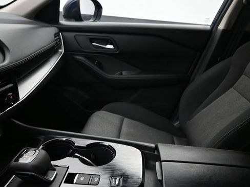 Used 2026 Nissan Rogue SV FWD image 13