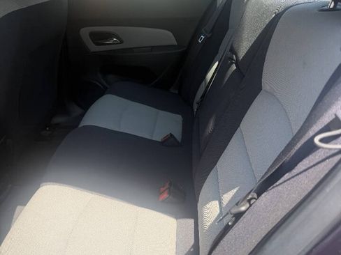 Used 2014 Chevrolet Cruze LS FWD image 13