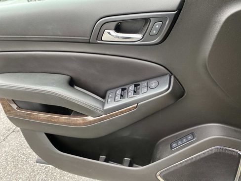 Used 2018 Chevrolet Tahoe LT w/ RST Edition image 21