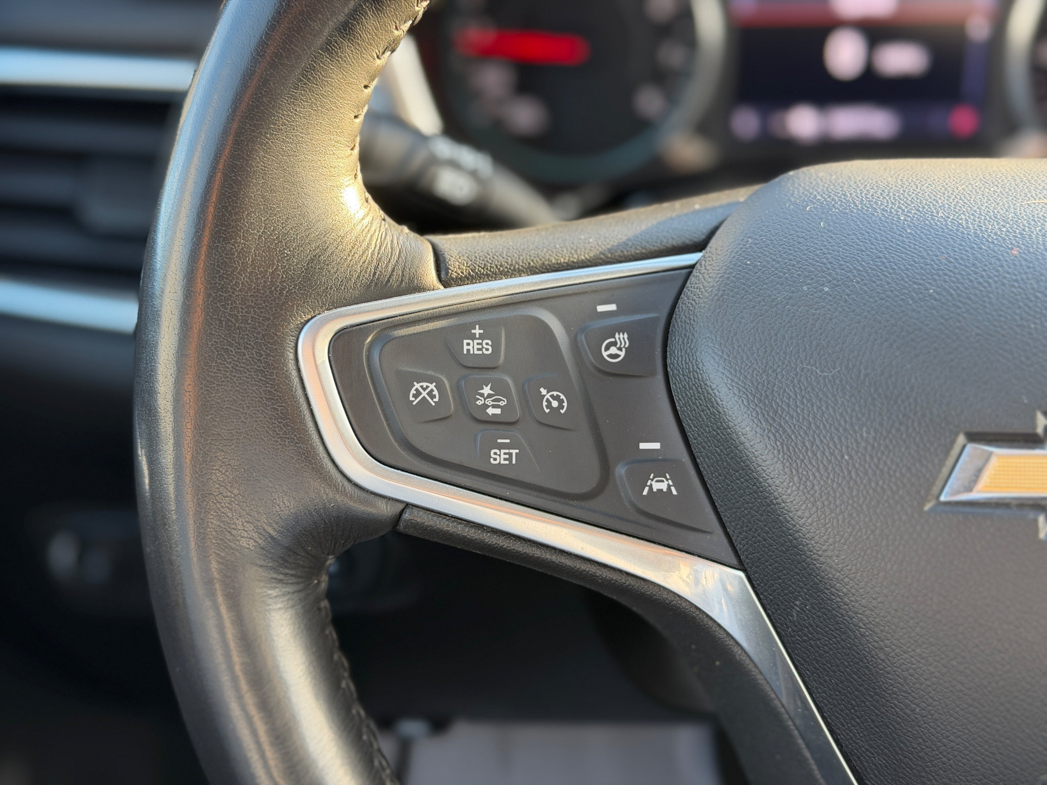 Used 2022 Chevrolet Equinox Premier AWD/4WD image 8