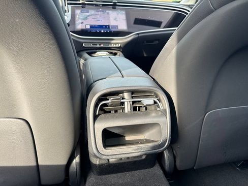Used 2025 Mercedes-Benz E 450 4MATIC All-Terrain Wagon w/ MBUS Superscreen Package image 15