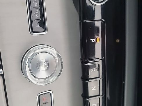 Used 2025 Lincoln Navigator Reserve image 22