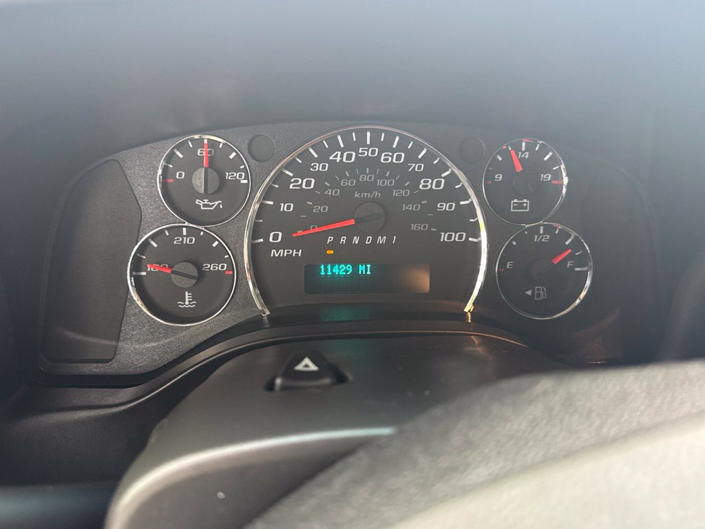 Used 2024 GMC Savana 2500 w/ Driver Convenience Package RWD image 9