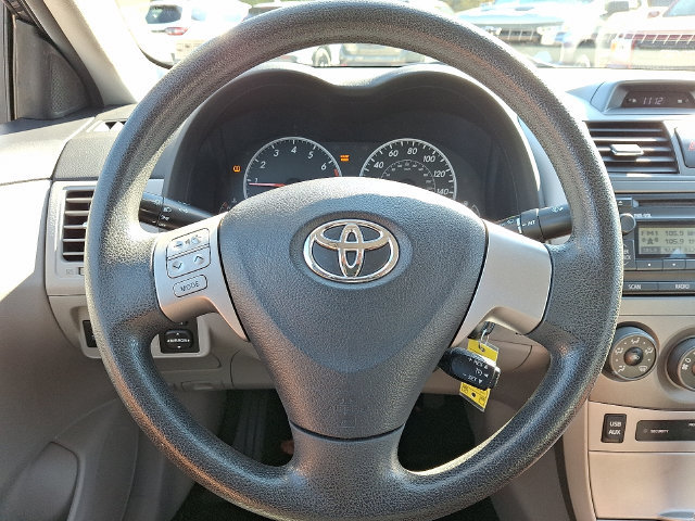 Used 2012 Toyota Corolla LE FWD image 17