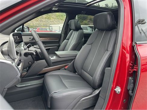 New 2026 Cadillac Vistiq Luxury image 8