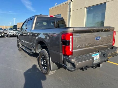 Used 2023 Ford F250 XLT w/ XLT Premium Package AWD/4WD image 3