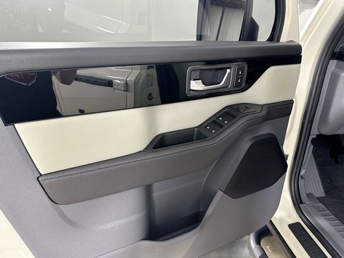 New 2025 INEOS Grenadier Fieldmaster Edition AWD/4WD image 17