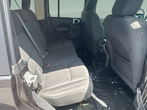 Used 2020 Jeep Wrangler Unlimited Sport S AWD/4WD image 33
