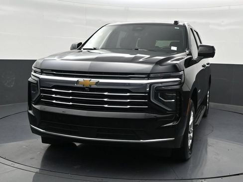 Used 2025 Chevrolet Tahoe LT RWD image 9