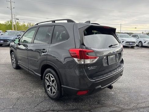Used 2021 Subaru Forester Premium AWD/4WD image 5