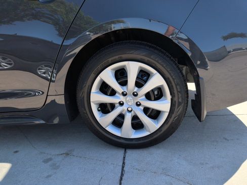 Used 2026 Toyota Corolla LE FWD image 12