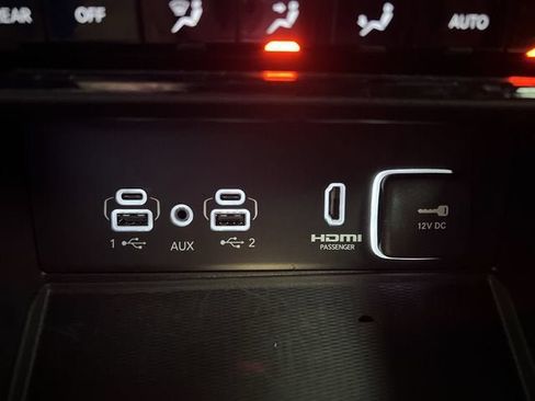 Used 2024 Jeep Grand Cherokee L Summit AWD/4WD image 36