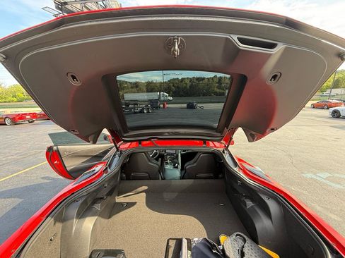 Used 2015 Chevrolet Corvette Z06 w/ 3LZ Preferred Equipment Group RWD image 31