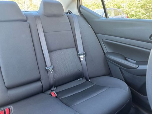 Used 2025 Nissan Altima 2.5 SV image 35