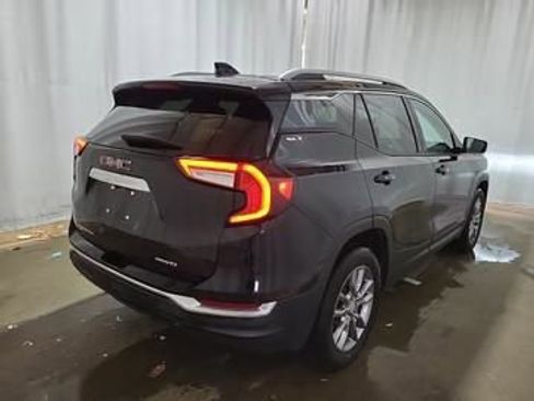 Used 2024 GMC Terrain SLT w/ Infotainment Package II image 11