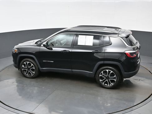 Used 2022 Jeep Compass Limited AWD/4WD image 32