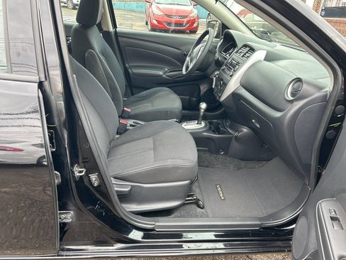 Used 2017 Nissan Versa SV image 20
