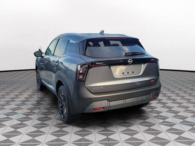 Used 2025 Nissan Kicks SR FWD image 4