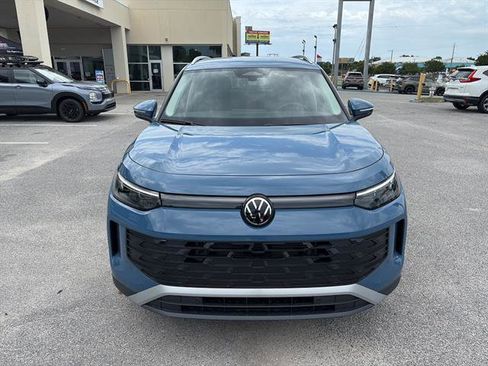 New 2026 Volkswagen Tiguan SE FWD image 8