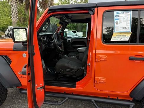 Used 2019 Jeep Wrangler Unlimited Sport S AWD/4WD image 11