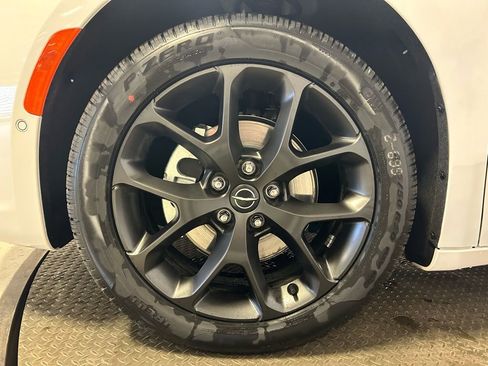 New 2026 Chrysler Pacifica Select image 30