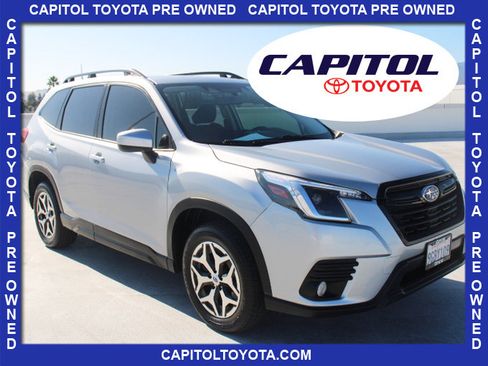 Used 2023 Subaru Forester Premium AWD/4WD image 1