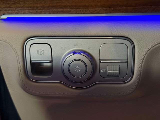 Certified 2025 Mercedes-Benz GLE 450 4MATIC image 19