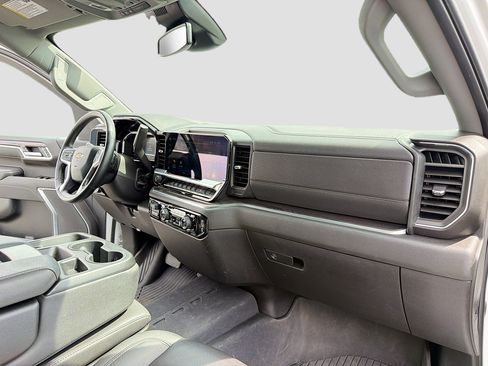Used 2024 Chevrolet Silverado 1500 LTZ AWD/4WD image 5