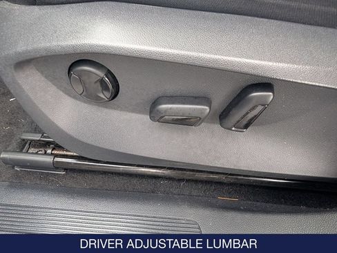 Used 2023 Volkswagen Tiguan SE AWD/4WD image 15