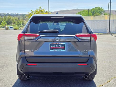 Used 2025 Toyota RAV4 LE AWD/4WD image 5