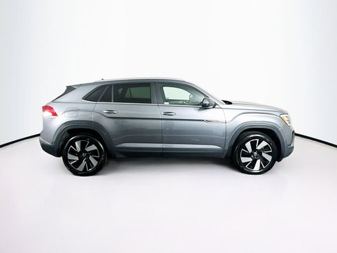 Used 2024 Volkswagen Atlas Cross Sport SE image 10