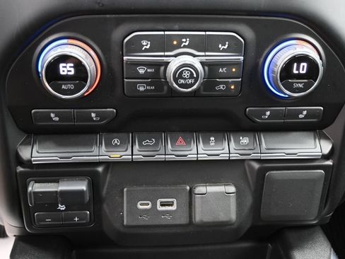 Used 2021 Chevrolet Silverado 1500 RST w/ Max Trailering Package AWD/4WD image 27