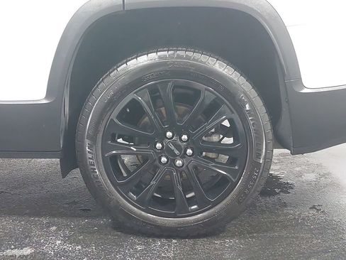 Used 2023 GMC Acadia SLE w/ Driver Convenience Package image 36