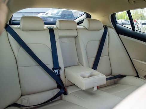 Used 2022 Kia Stinger GT-Line w/ Sun & Sound Package AWD/4WD image 31