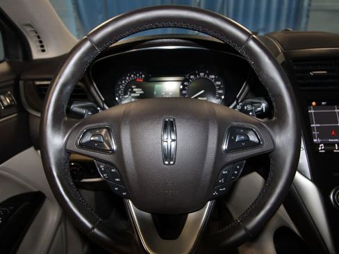 Used 2019 Lincoln MKC Reserve w/ MKC Climate Package AWD/4WD image 13
