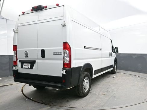 Used 2025 RAM ProMaster 2500 w/ Convenience Group FWD image 6