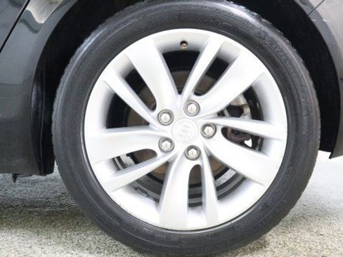 Used 2017 Buick Regal Premium w/ Driver Confidence Package #2 image 24