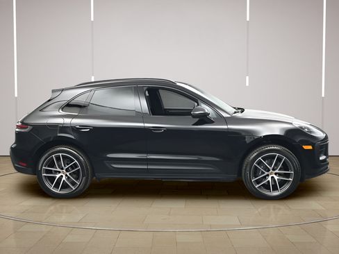 New 2026 Porsche Macan AWD/4WD image 25