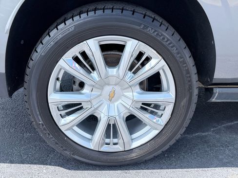 Used 2021 Chevrolet Suburban High Country AWD/4WD image 40