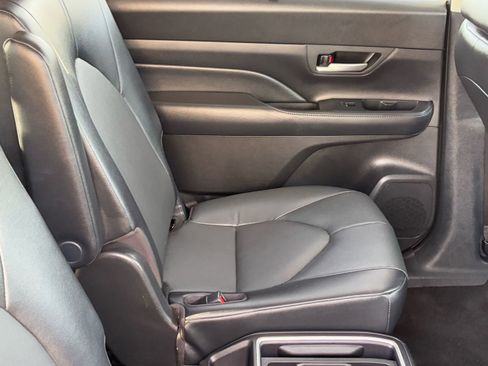 Certified 2025 Toyota Grand Highlander AWD image 14