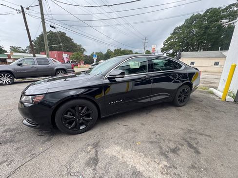 Used 2020 Chevrolet Impala LT FWD image 2
