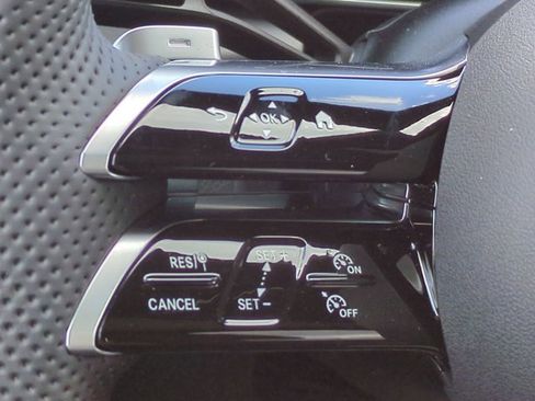 Used 2026 Mercedes-Benz GLC 300 image 25
