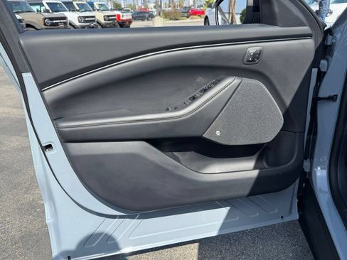 Certified 2025 Ford Mustang Mach-E Premium RWD image 15