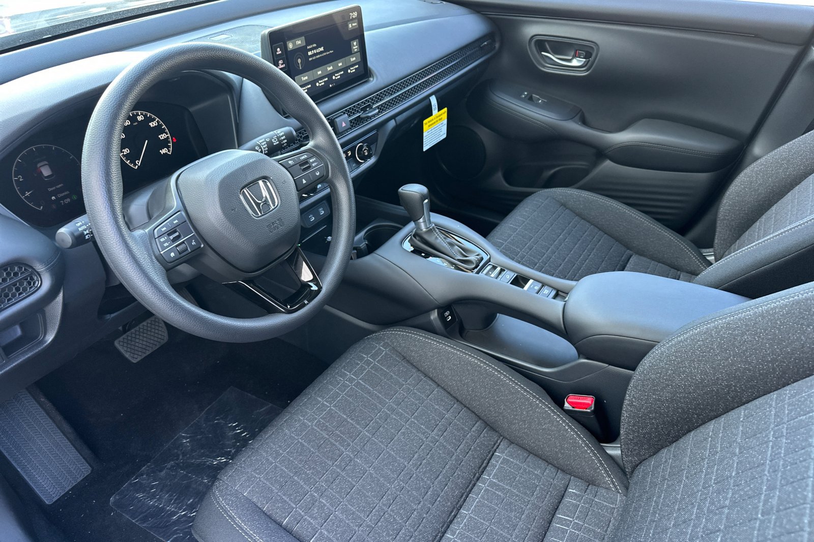 New 2027 Honda HR-V LX image 9