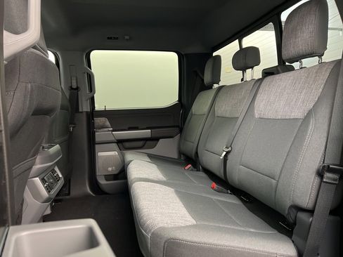 New 2025 Ford F250 XLT w/ Black Appearance Package image 31