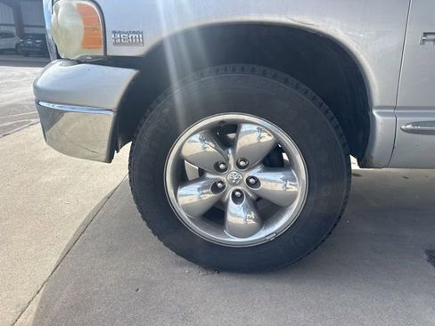 Used 2005 Dodge Ram 1500 Truck SLT image 19