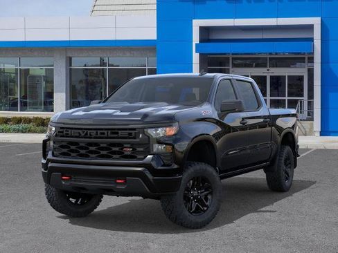 New 2026 Chevrolet Silverado 1500 Custom Trail Boss w/ LPO, Dark Essentials Package AWD/4WD image 6