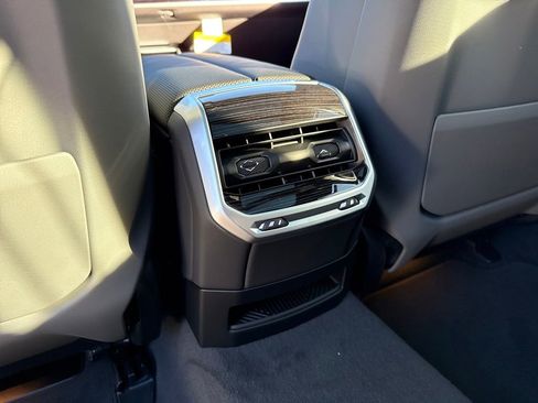 New 2026 BMW 760i xDrive w/ Executive Package AWD/4WD image 21