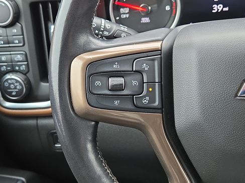 Used 2019 Chevrolet Silverado 1500 High Country w/ Technology Package image 21